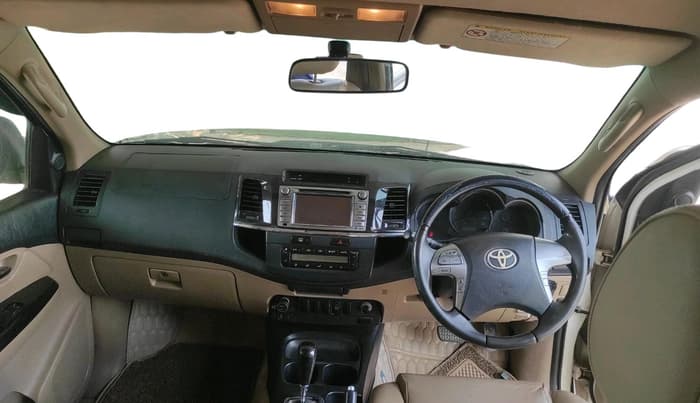 2014 Toyota Fortuner 3.0 4X2 AT, Diesel, Automatic, 2,74,675 km, interior