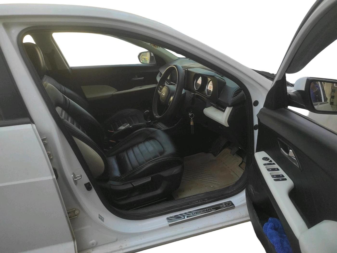 2023 Hyundai Verna EX 1.5 MT, Petrol, Manual, 21,006 km, interior