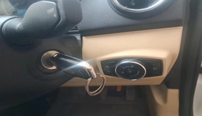 2017 Ford Figo Aspire TITANIUM 1.2 PETROL, Petrol, Manual, 84,100 km, interior