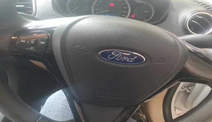 2017 Ford Figo Aspire TITANIUM 1.2 PETROL, Petrol, Manual, 84,100 km, interior