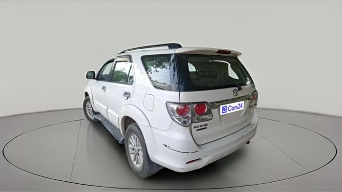 2013 Toyota Fortuner 3.0 4X2 AT, Diesel, Automatic, 1,77,171 km, exterior