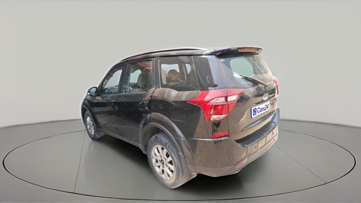 2019 Mahindra XUV500 W9 AT, Diesel, Automatic, 72,851 km, exterior