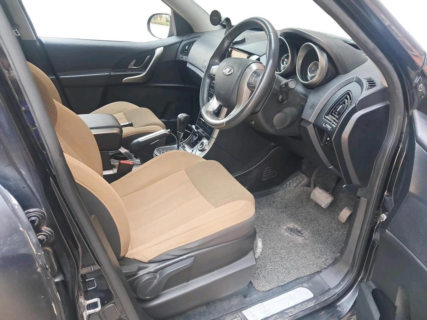 2019 Mahindra XUV500 W9 AT, Diesel, Automatic, 72,851 km, interior