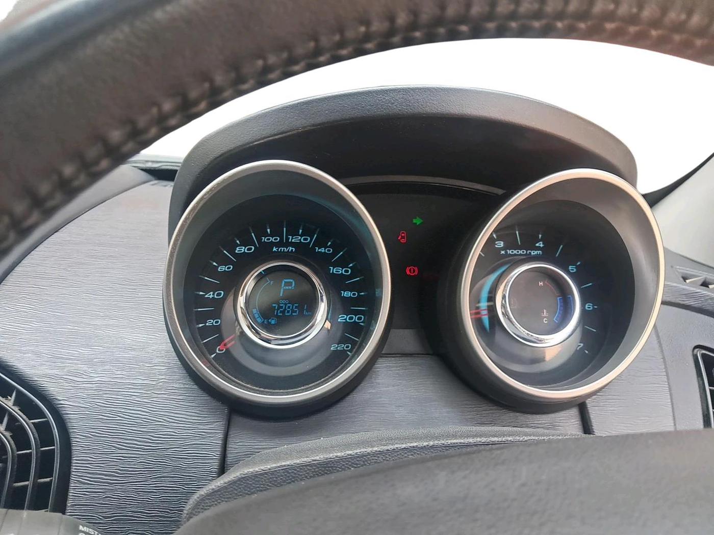 2019 Mahindra XUV500 W9 AT, Diesel, Automatic, 72,851 km, interior