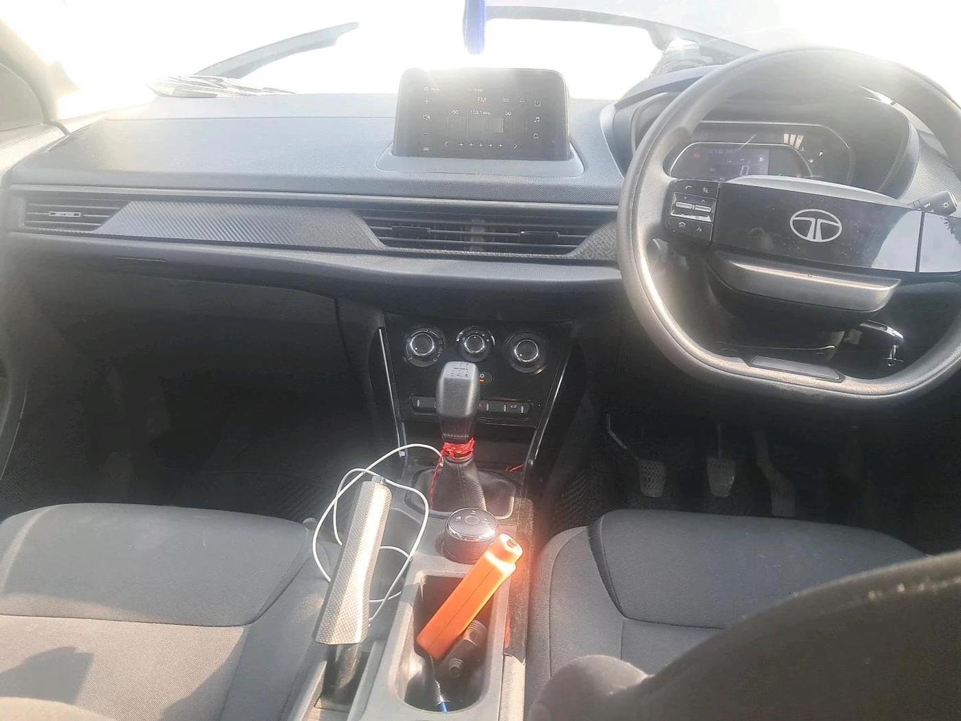 2024 Tata NEXON SMART+ 1.2 PETROL, Petrol, Manual, 39,642 km, interior