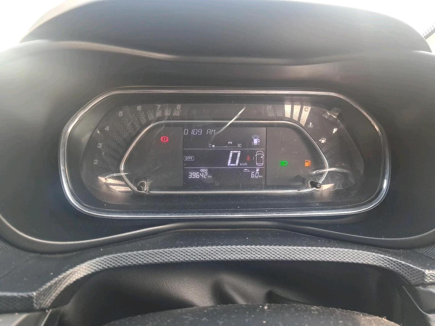 2024 Tata NEXON SMART+ 1.2 PETROL, Petrol, Manual, 39,642 km, interior