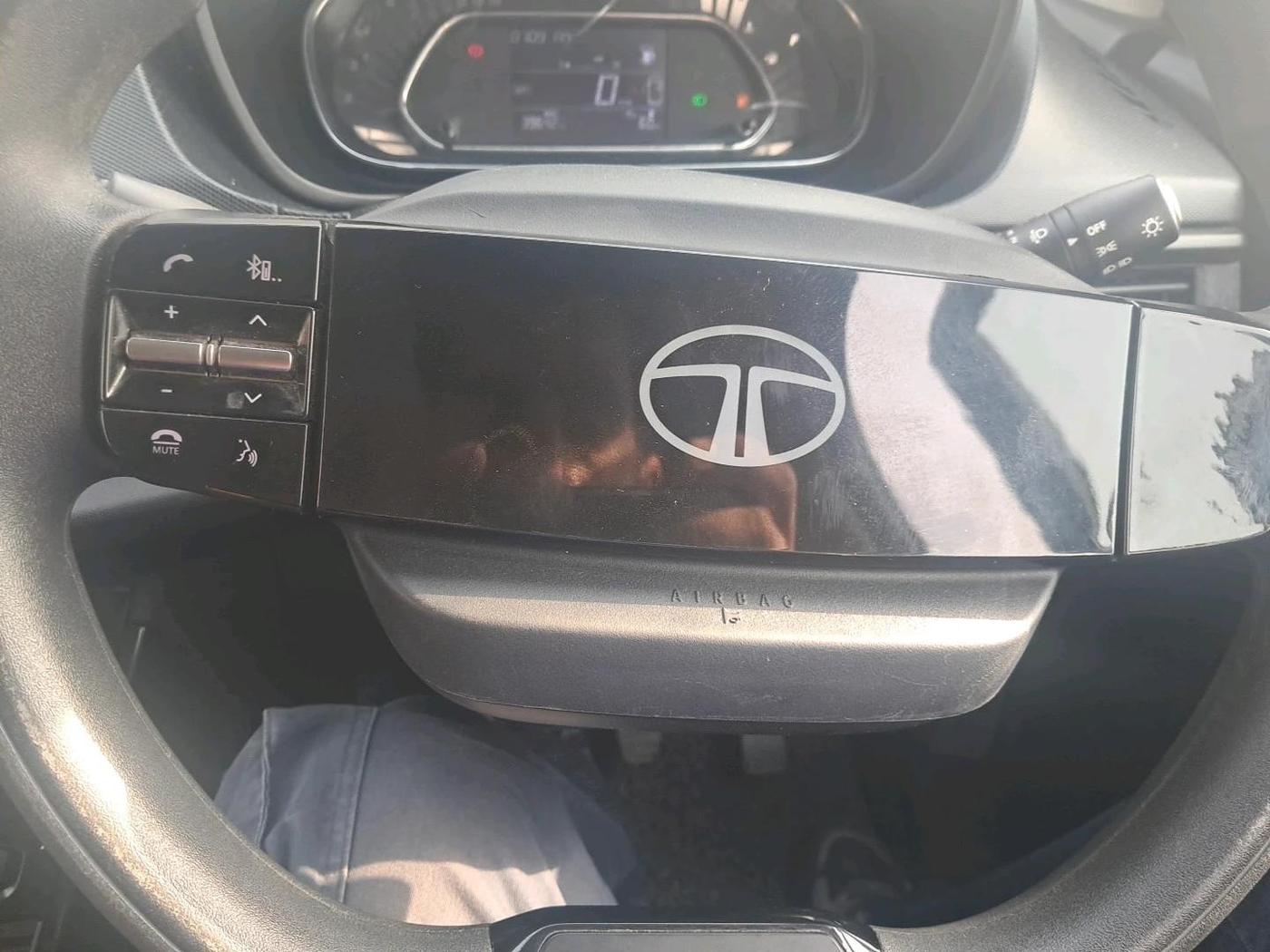2024 Tata NEXON SMART+ 1.2 PETROL, Petrol, Manual, 39,642 km, interior