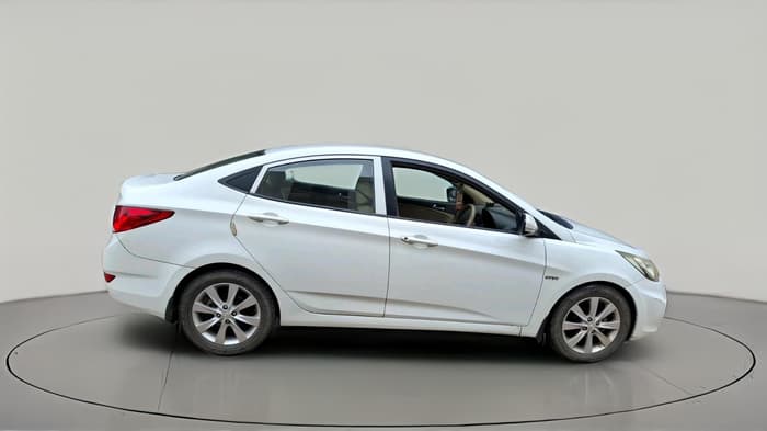 2011 Hyundai Verna FLUIDIC 1.6 VTVT SX, Petrol, Manual, 45,000 km, exterior