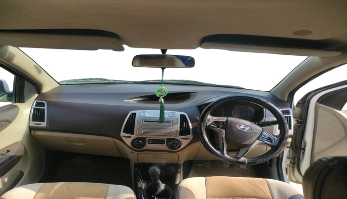 2011 Hyundai i20 SPORTZ 1.2, Petrol, Manual, 1,14,500 km, interior