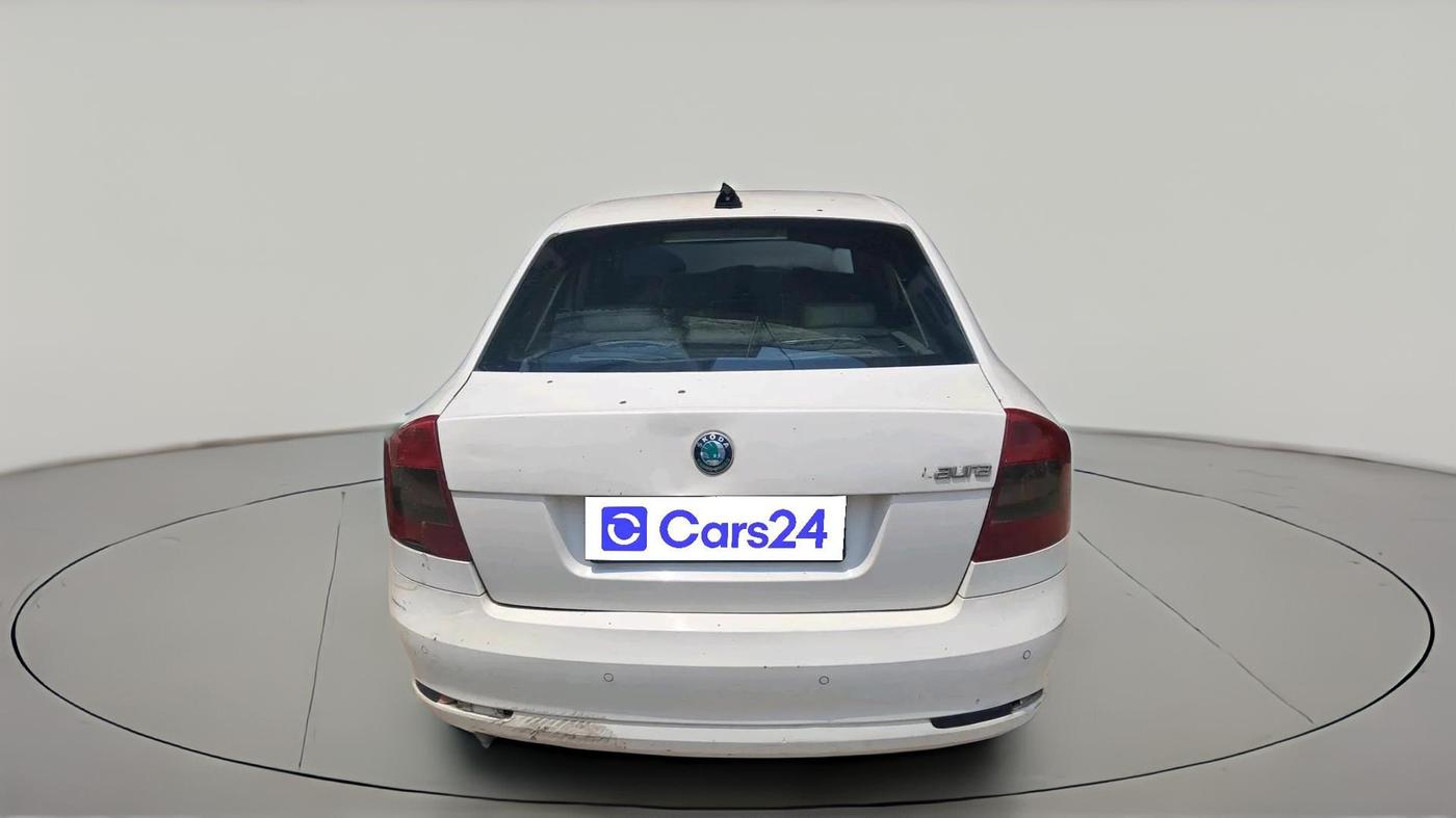 2011 Skoda Laura AMBIENTE 2.0 TDI CR MT, Diesel, Manual, 1,33,248 km, exterior