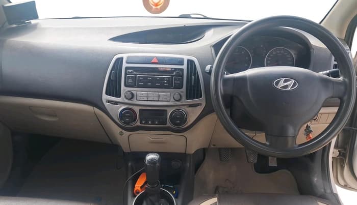 2013 Hyundai i20 MAGNA 1.4 CRDI, Diesel, Manual, 2,68,654 km, interior