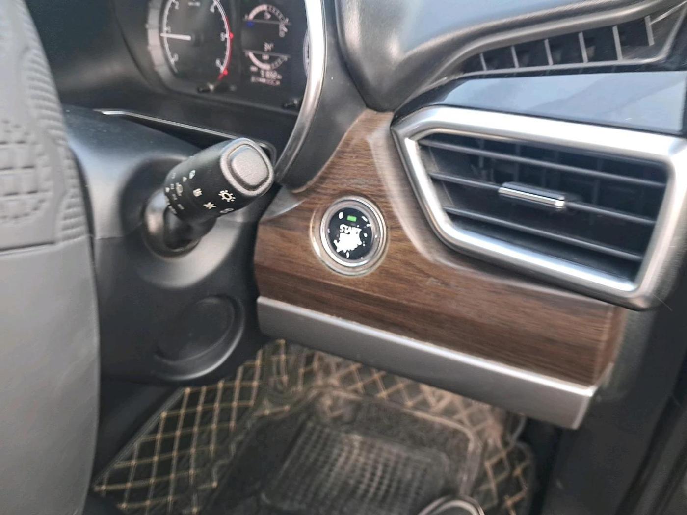 2021 Tata Harrier XT 2.0L KRYOTEC, Diesel, Manual, 91,652 km, interior