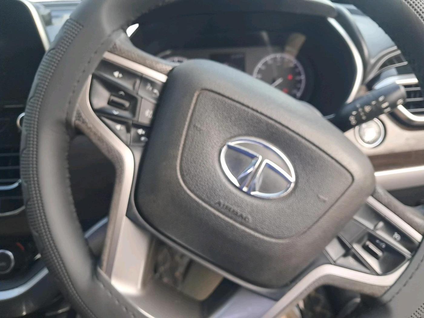 2021 Tata Harrier XT 2.0L KRYOTEC, Diesel, Manual, 91,652 km, interior
