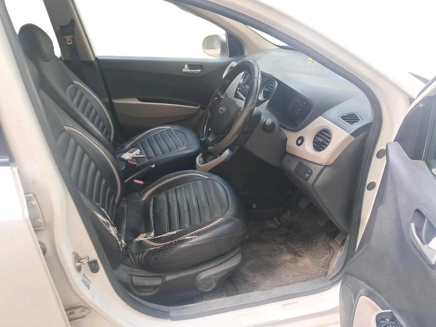 2014 Hyundai Xcent SX 1.2 (O), Petrol, Manual, 2,14,648 km, interior