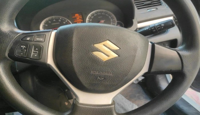 2011 Maruti Swift ZXI, Petrol, Manual, 1,17,339 km, interior