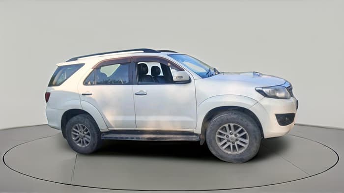 2014 Toyota Fortuner 3.0 4X2 AT, Diesel, Automatic, 1,80,511 km, exterior