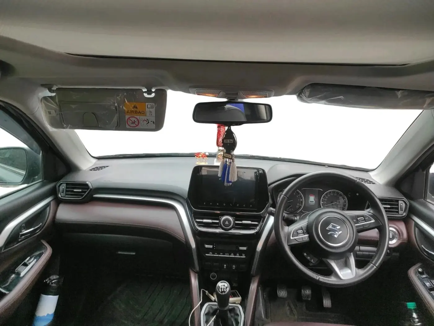 2024 Maruti Grand Vitara ALPHA SMART HYBRID, Petrol, Manual, 42,534 km, interior