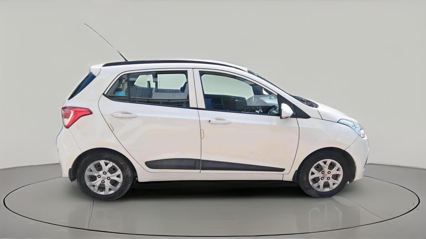 2015 Hyundai Grand i10 SPORTZ 1.1 CRDI, Diesel, Manual, 1,13,560 km, exterior