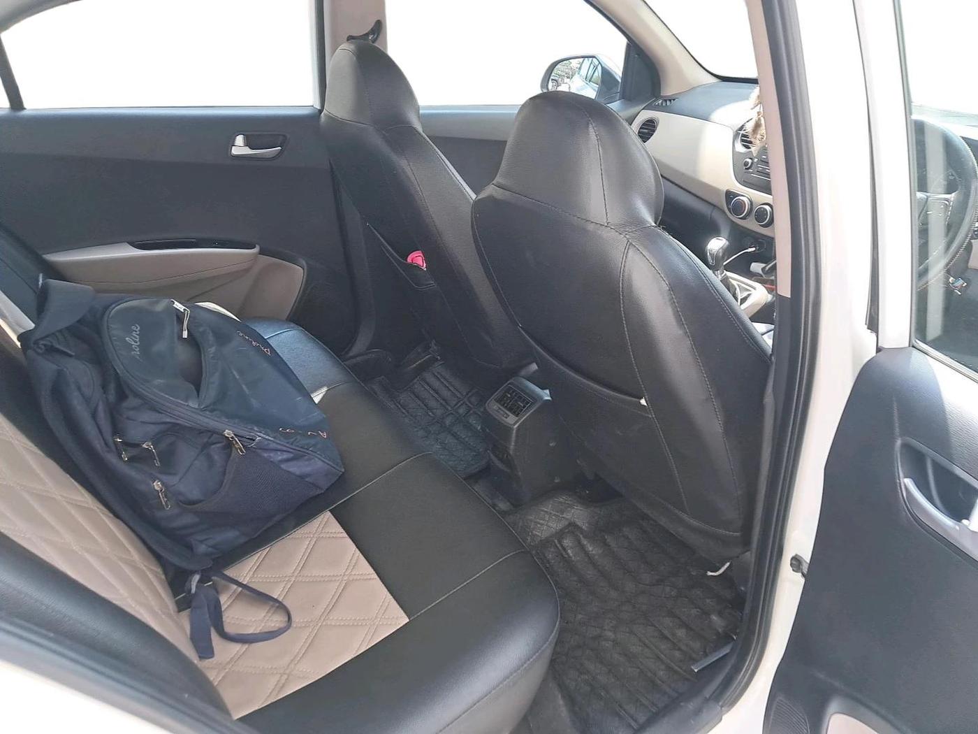 2015 Hyundai Grand i10 SPORTZ 1.1 CRDI, Diesel, Manual, 1,13,560 km, interior