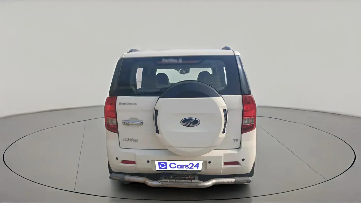 2017 Mahindra TUV300 T8, Diesel, Manual, 1,43,296 km, exterior