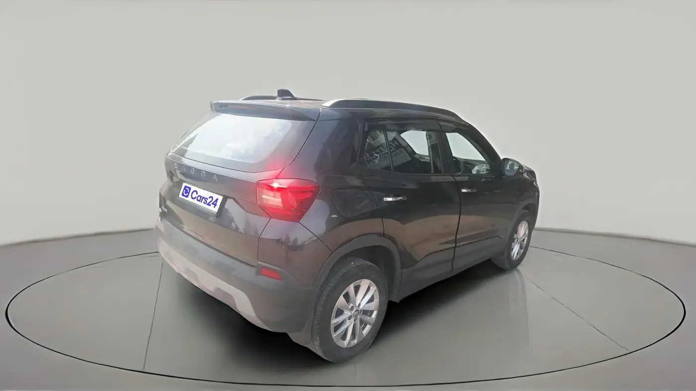 2025 Skoda Kylaq Signature Plus AT, Petrol, Automatic, 34,480 km, exterior