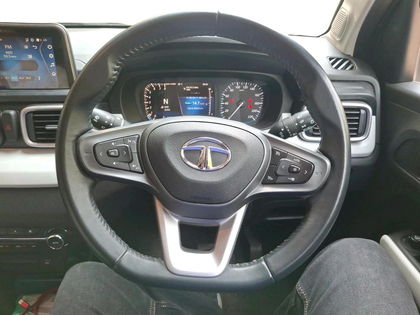 2023 Tata PUNCH CREATIVE  AMT, Petrol, Automatic, 32,869 km, interior