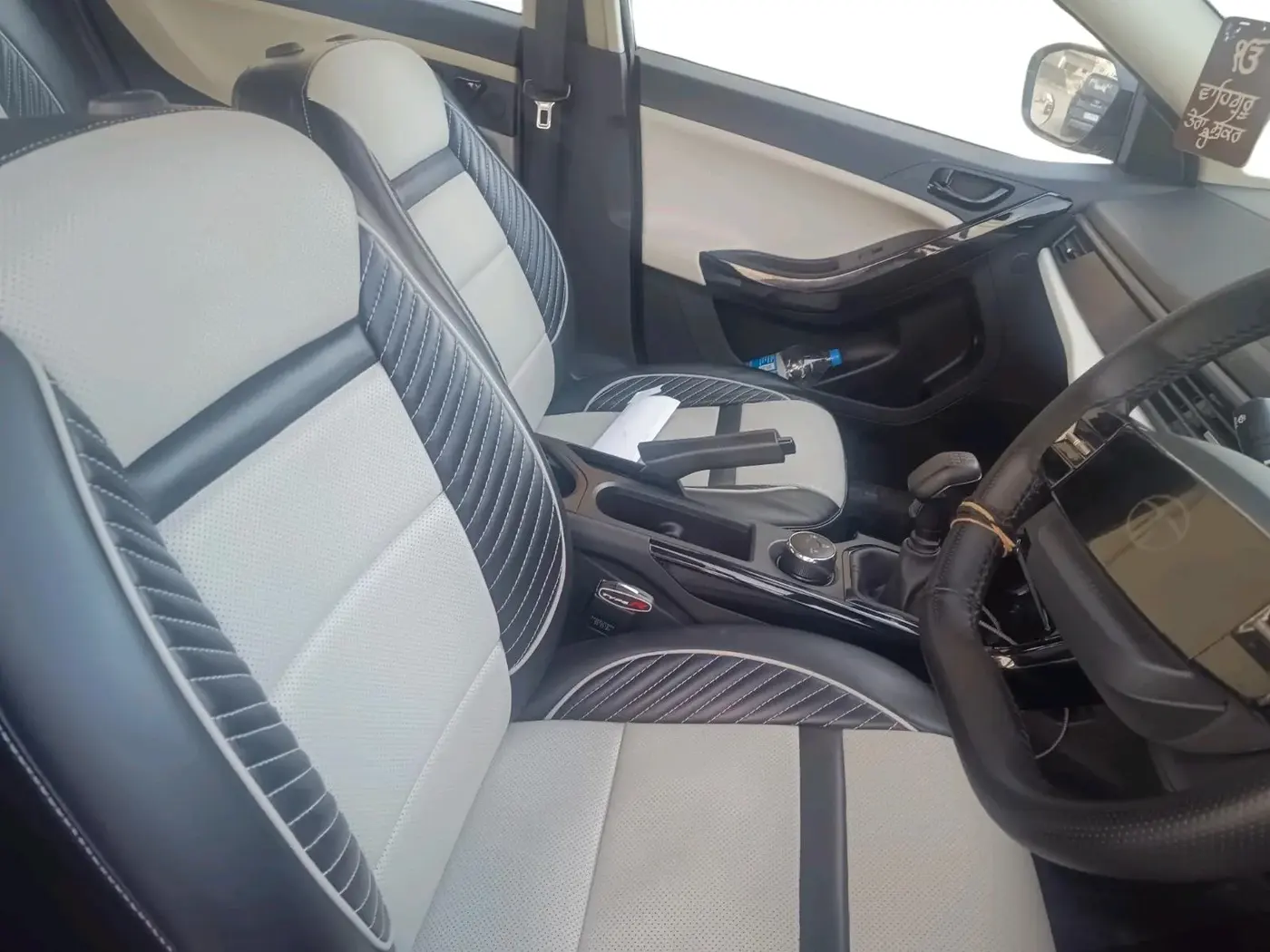 2024 Tata NEXON PURE SUNROOF 1.2 PETROL, Petrol, Manual, 13,850 km, interior