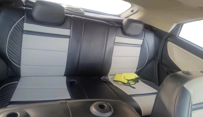 2024 Tata NEXON PURE SUNROOF 1.2 PETROL, Petrol, Manual, 13,850 km, interior