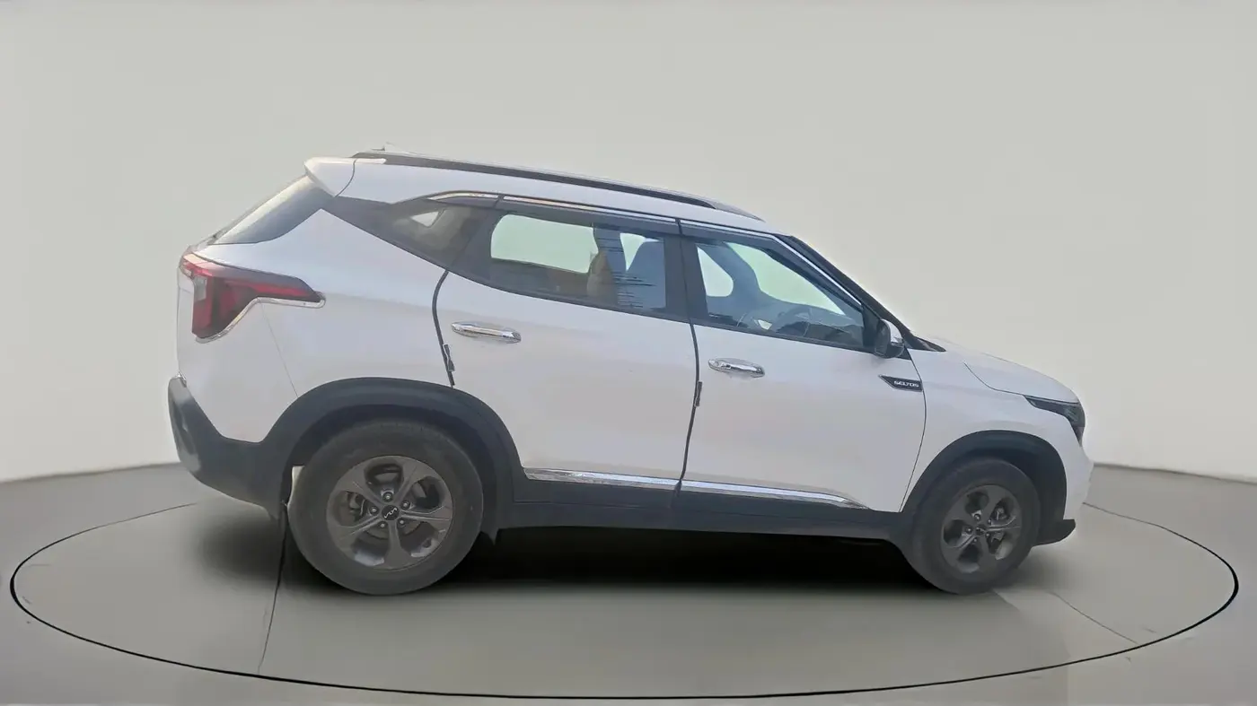 2023 KIA SELTOS  HTK PLUS 1.5 PETROL MT, Petrol, Manual, 18,364 km, exterior