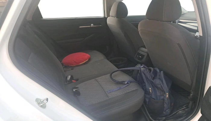 2023 KIA SELTOS  HTK PLUS 1.5 PETROL MT, Petrol, Manual, 18,364 km, interior