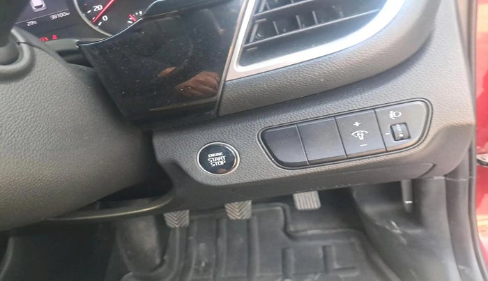 2020 KIA SELTOS HTK PLUS 1.5, Petrol, Manual, 38,100 km, interior