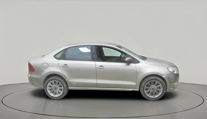 2014 Skoda Rapid ELEGANCE 1.6 TDI CR MT, Diesel, Manual, 1,02,038 km, exterior