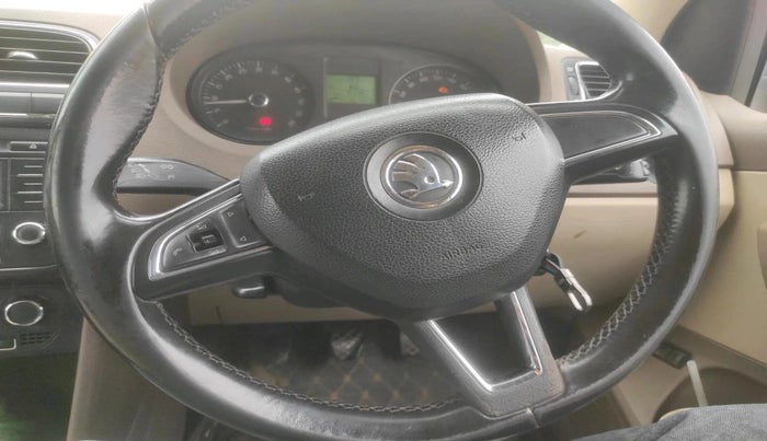 2014 Skoda Rapid ELEGANCE 1.6 TDI CR MT, Diesel, Manual, 1,02,038 km, interior