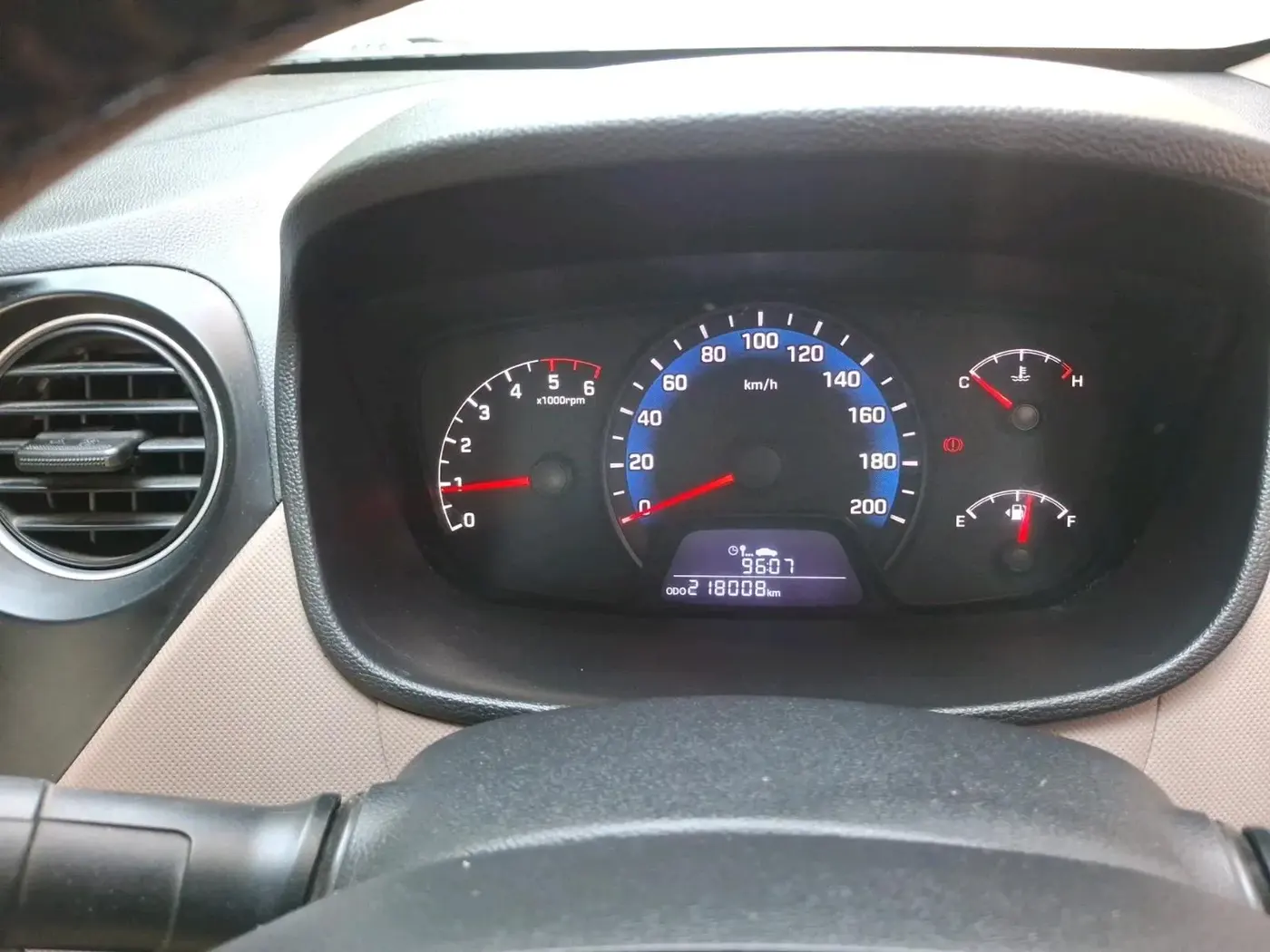2014 Hyundai Xcent S 1.1 CRDI (O), Diesel, Manual, 2,18,008 km, interior