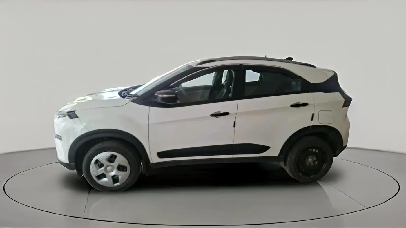 2024 Tata NEXON PURE SUNROOF 1.2 PETROL, Petrol, Manual, 60,275 km, exterior