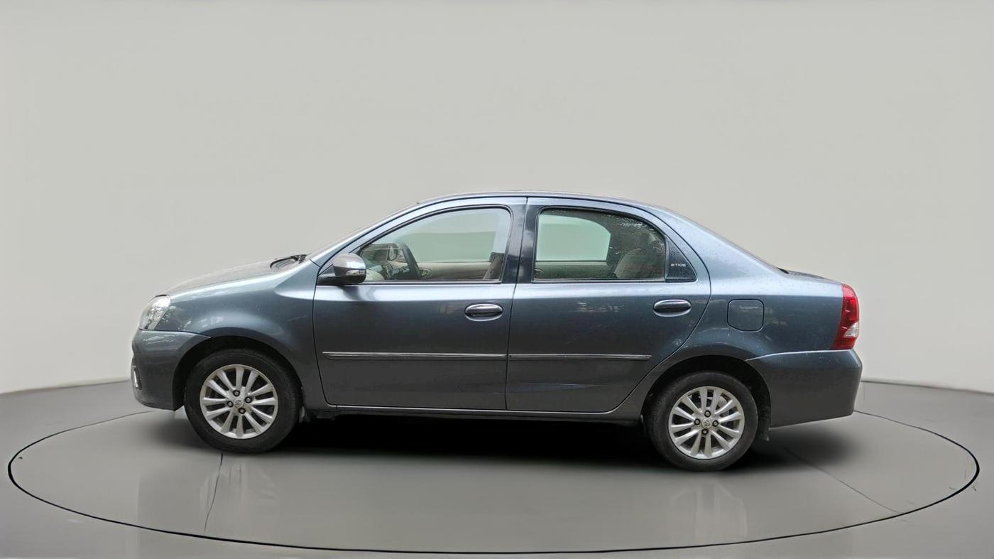 2017 Toyota Etios VXD PLATINUM, Diesel, Manual, 1,36,864 km, exterior