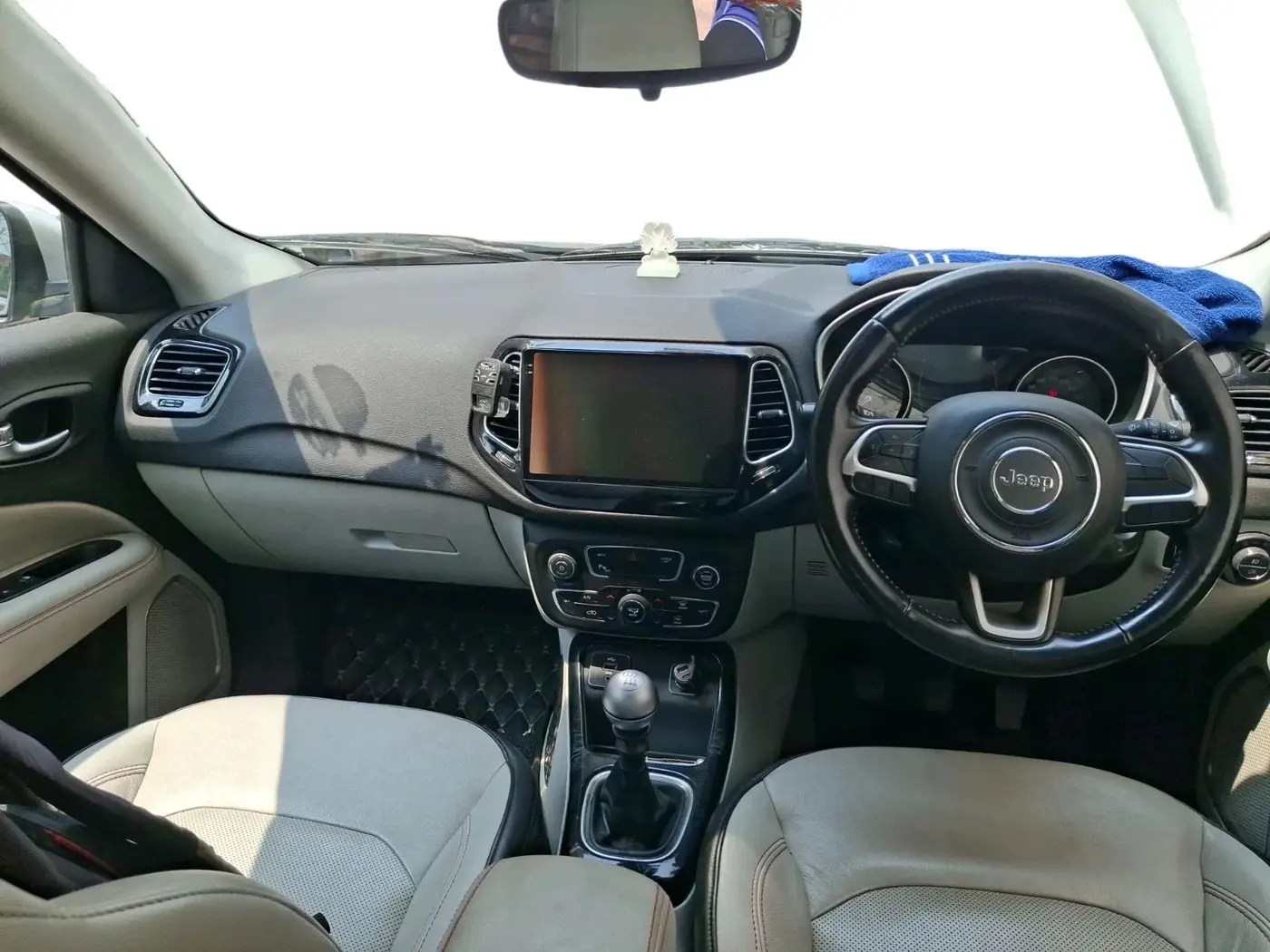 2018 Jeep Compass LIMITED 2.0 DIESEL, Diesel, Manual, 1,02,580 km, interior