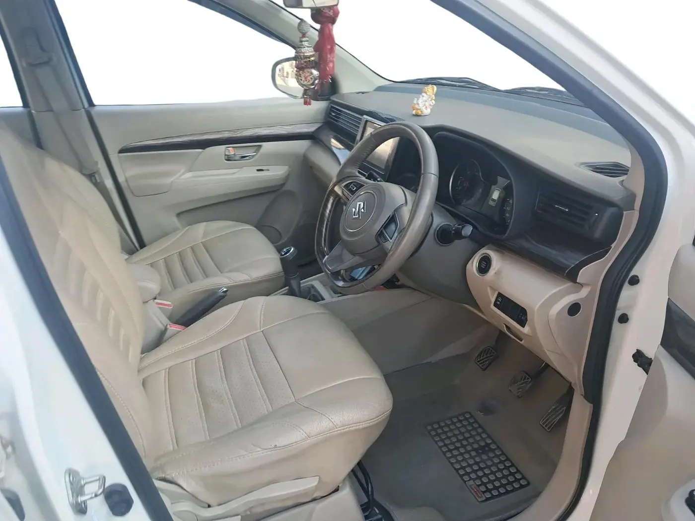 2019 Maruti Ertiga ZXI+ SHVS, Petrol, Manual, 90,043 km, interior