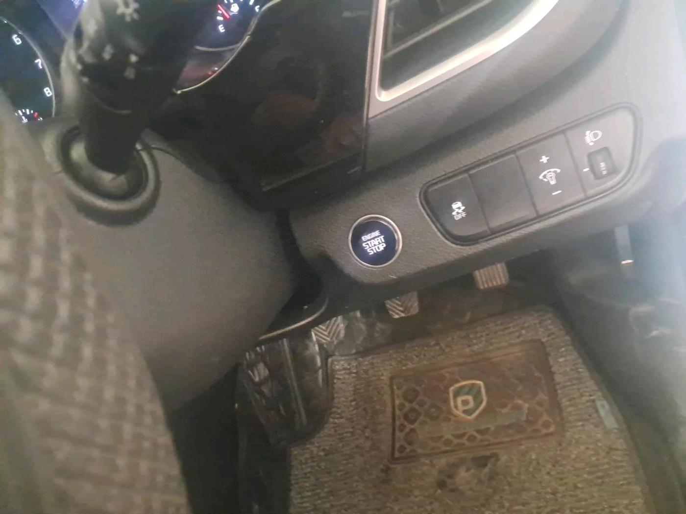 2022 KIA SELTOS HTK PLUS 1.5, Petrol, Manual, 25,846 km, interior