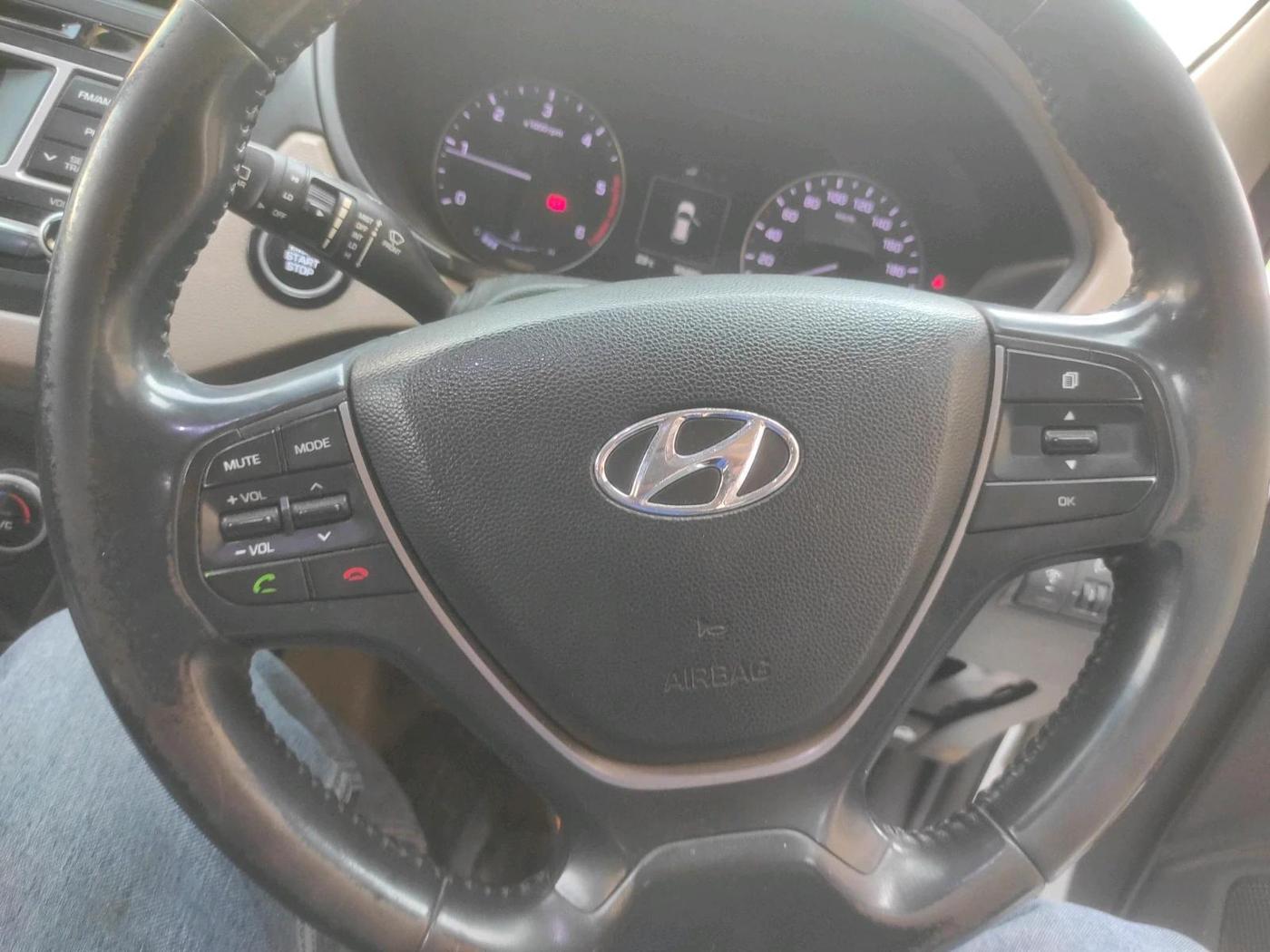 2015 Hyundai Elite i20 ASTA 1.4 CRDI, Diesel, Manual, 95,000 km, interior