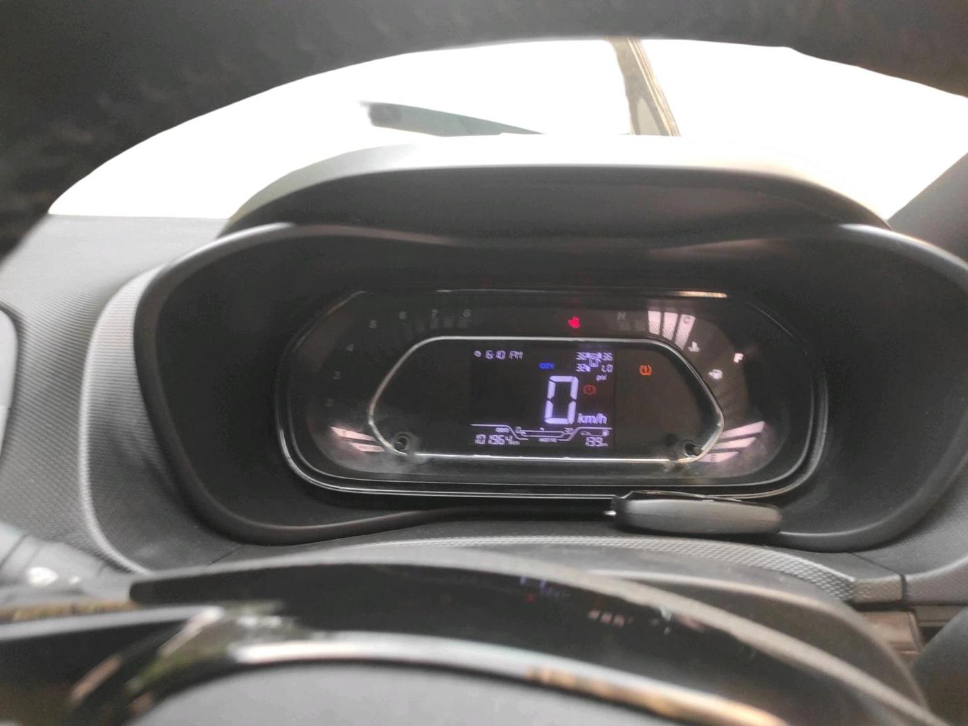 2022 Tata NEXON XZ PLUS (O) PETROL DARK EDITION, Petrol, Manual, 1,01,964 km, interior