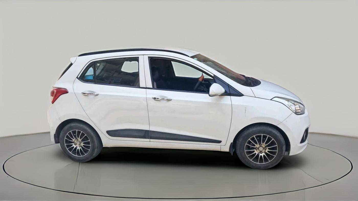 2014 Hyundai Grand i10 SPORTZ AT 1.2 KAPPA VTVT, Petrol, Automatic, 58,208 km, exterior