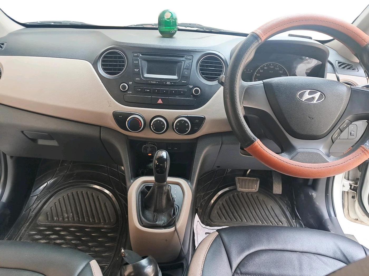 2014 Hyundai Grand i10 SPORTZ AT 1.2 KAPPA VTVT, Petrol, Automatic, 58,208 km, interior