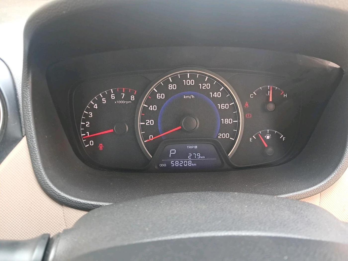 2014 Hyundai Grand i10 SPORTZ AT 1.2 KAPPA VTVT, Petrol, Automatic, 58,208 km, interior