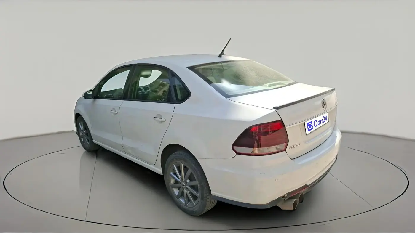 2020 Volkswagen Vento HIGHLINE PETROL AT, Petrol, Automatic, 6,00,000 km, exterior
