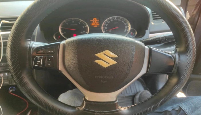 2014 Maruti Swift ZDI, Diesel, Manual, 1,00,514 km, interior