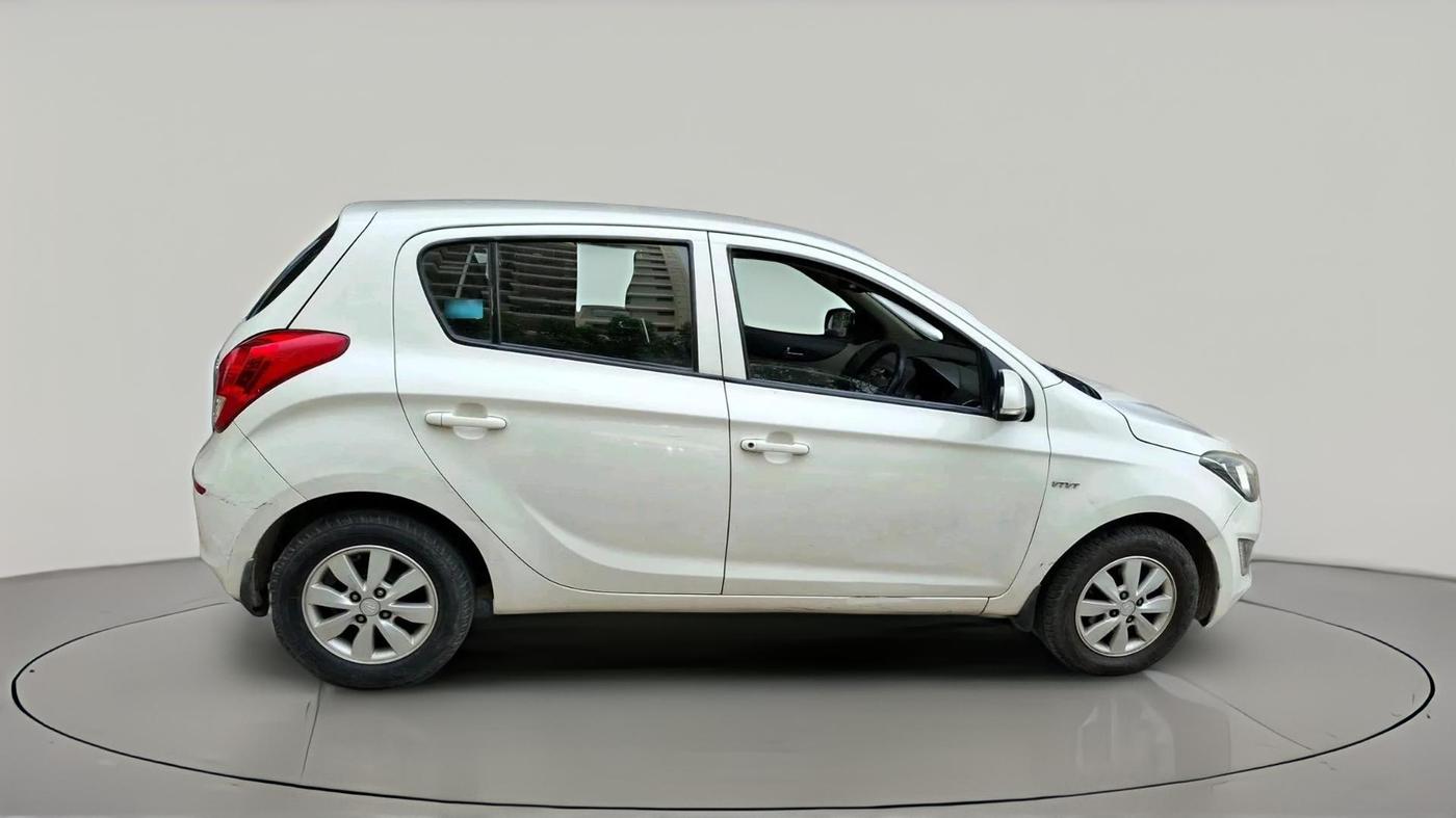 2013 Hyundai i20 SPORTZ 1.2, Petrol, Manual, 1,16,420 km, exterior