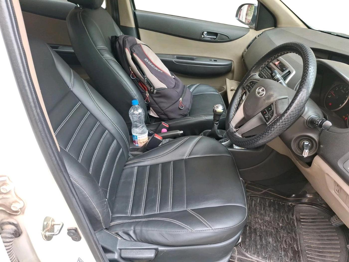 2013 Hyundai i20 SPORTZ 1.2, Petrol, Manual, 1,16,420 km, interior