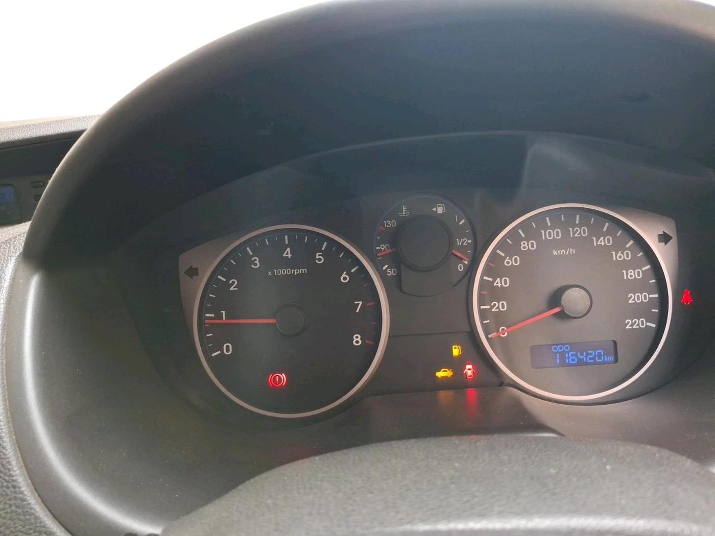 2013 Hyundai i20 SPORTZ 1.2, Petrol, Manual, 1,16,420 km, interior