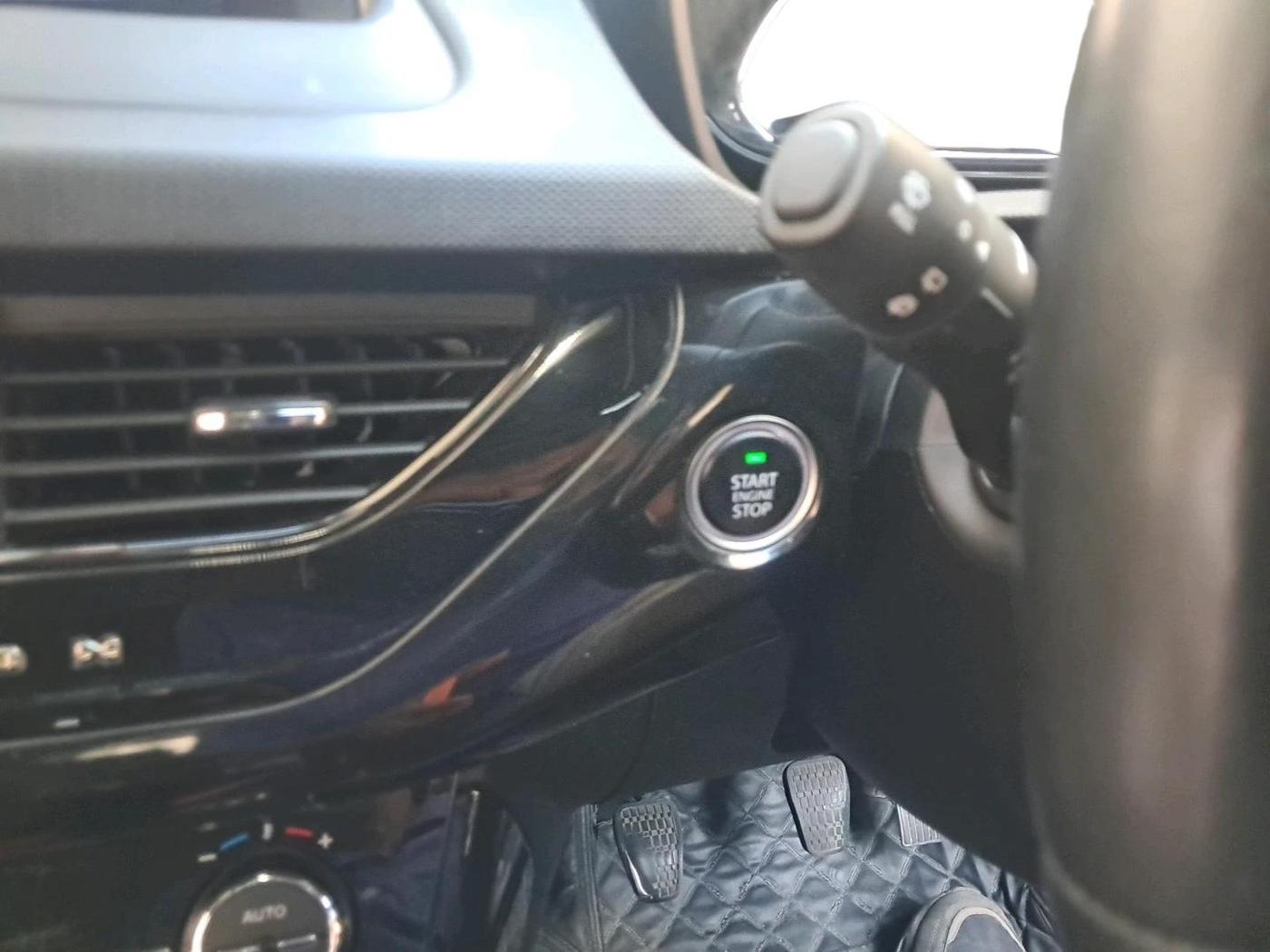 2022 Tata NEXON XZ PLUS (HS) PETROL DARK EDITION, Petrol, Manual, 70,638 km, interior